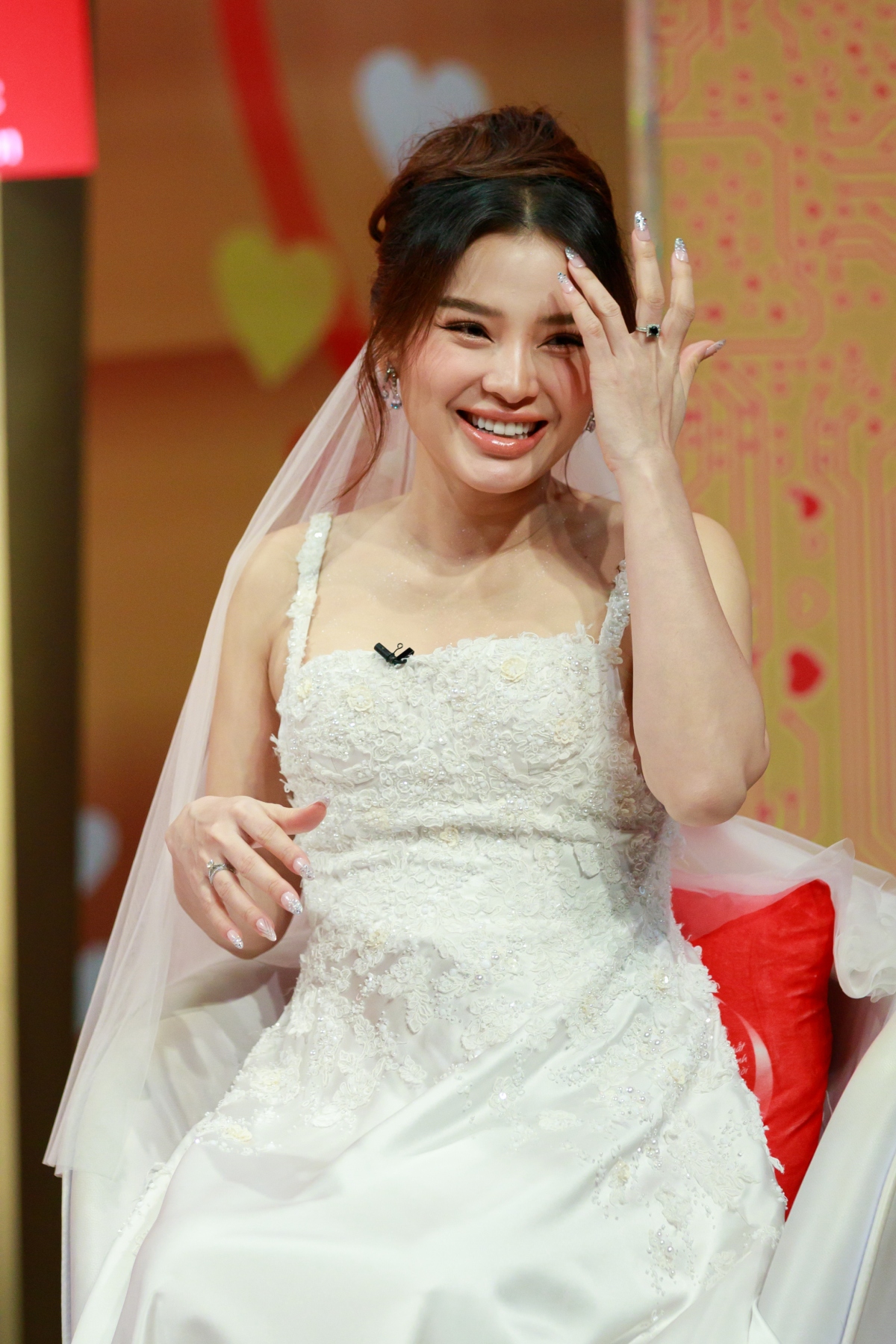 ly binh ke xau tinh ha tien cua phuong trinh jolie tren truyen hinh hinh anh 3