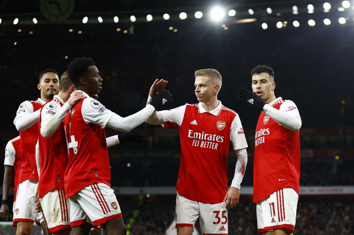 Dai thang everton, arsenal cung co ngoi dau ngoai hang anh hinh anh 10