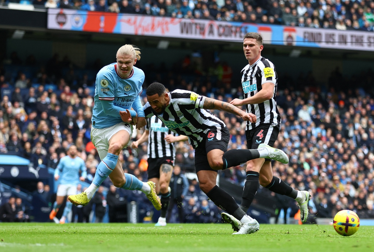 trUc tiEp man city 1 - 0 newcastle khach lan chu hinh anh 2