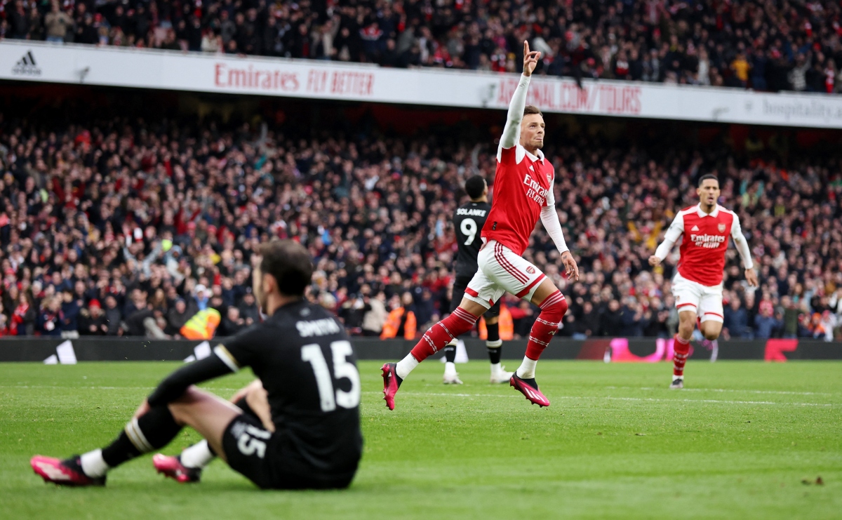 nguoc dong thang bournemouth, arsenal tai lap khoang cach 5 diem voi man city hinh anh 10