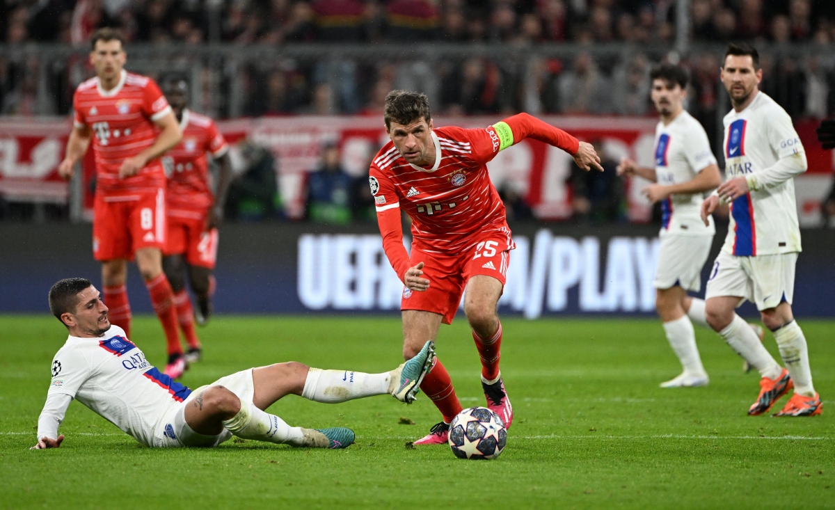 messi va mbappe mo nhat, psg bi bayern da vang o vong 1 8 champions league hinh anh 10