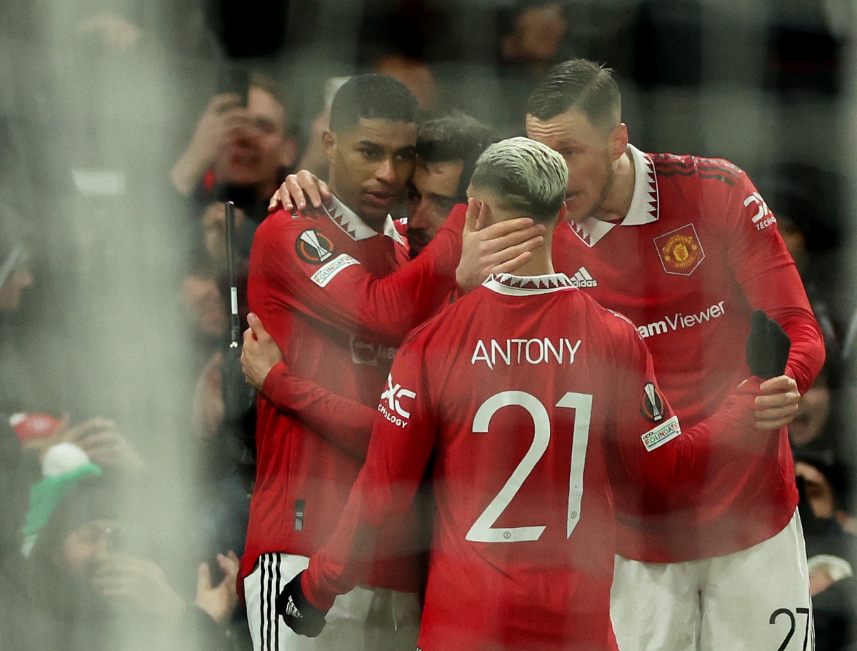 thang tung bung 4-1 truoc real betis, mu dat mot chan vao tu ket europa league hinh anh 7