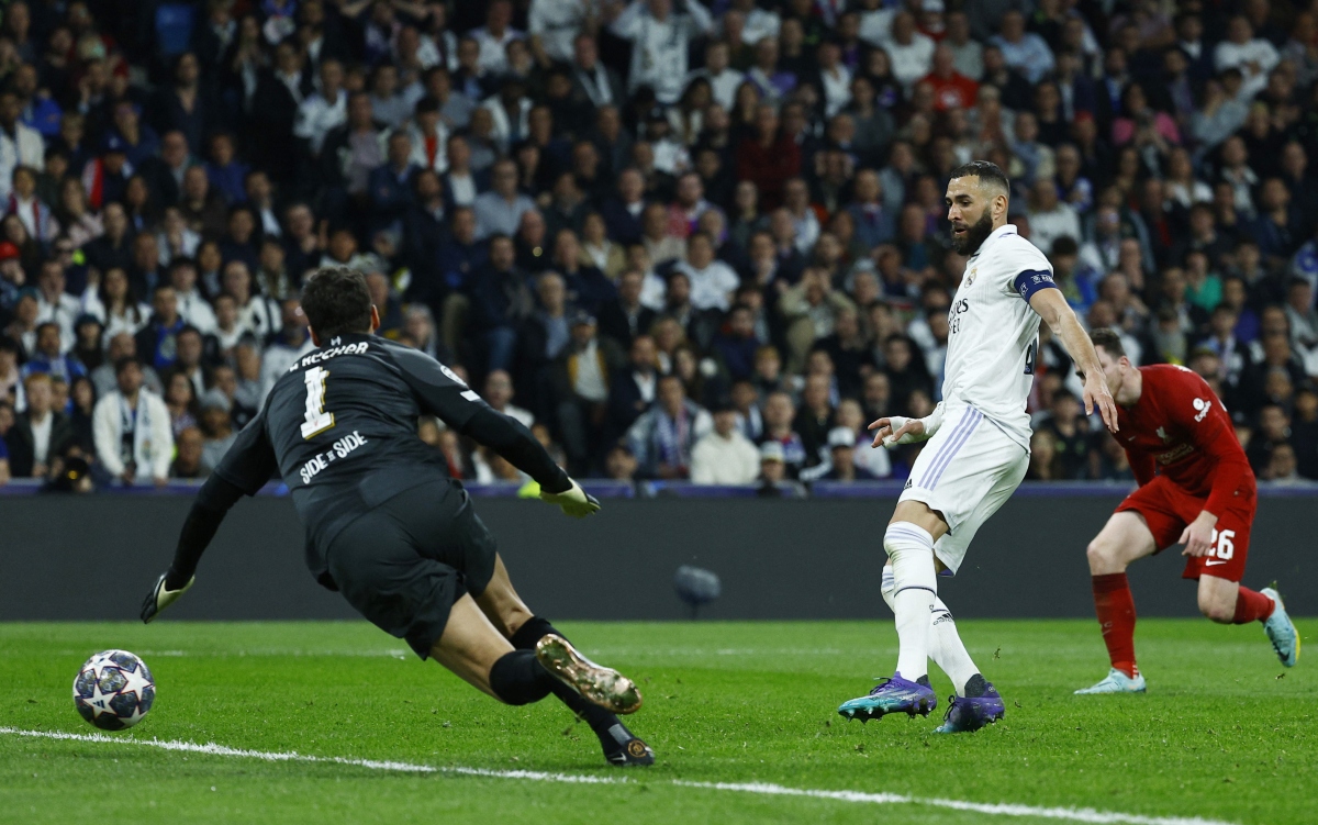 benzema ghi ban, real madrid tien liverpool roi champions league hinh anh 4