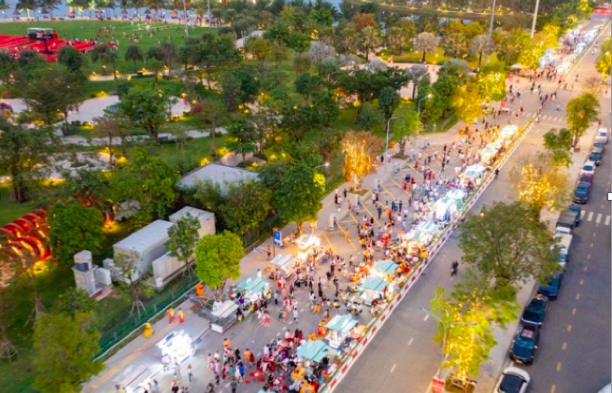  Doi gio 8 3, ghe ngay pho dem am thuc grand park hinh anh 2