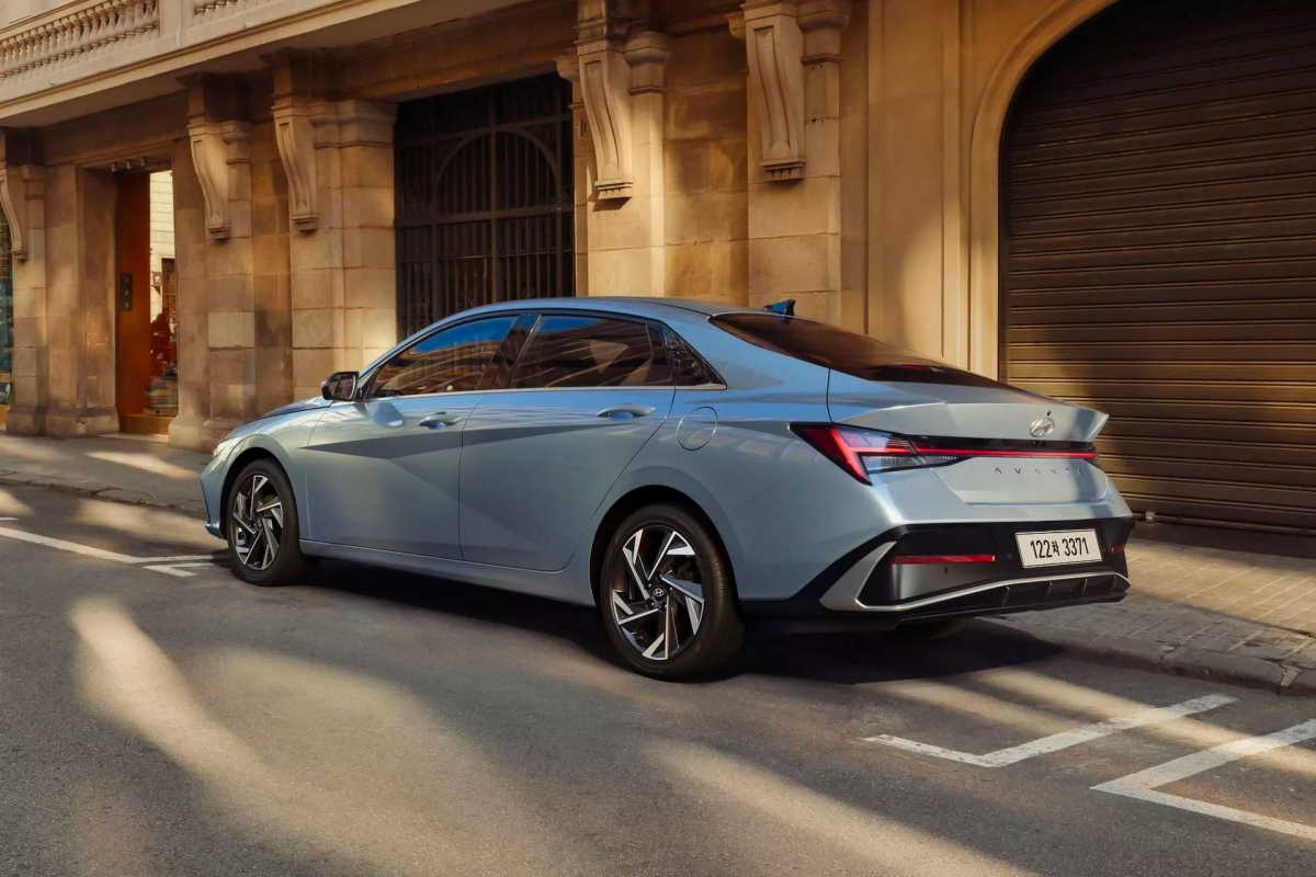 lo dien hinh anh day du cua hyundai elantra 2024, them phien ban hybrid hinh anh 3