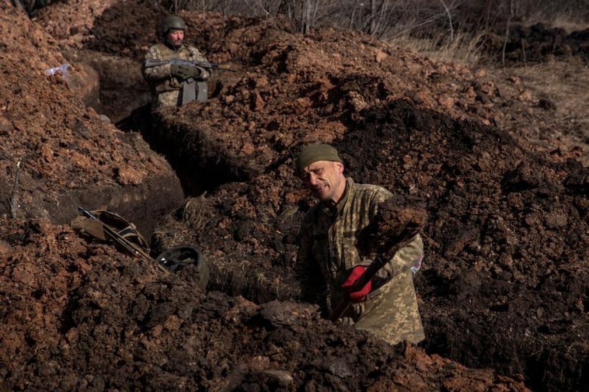 cựu Đại sứ mỹ lo ngại ukraine sẽ không thể cầm cự trong thời gian dài hình ảnh 1 cuu Dai su my lo ngai ukraine se khong the cam cu trong thoi gian dai hinh anh 1