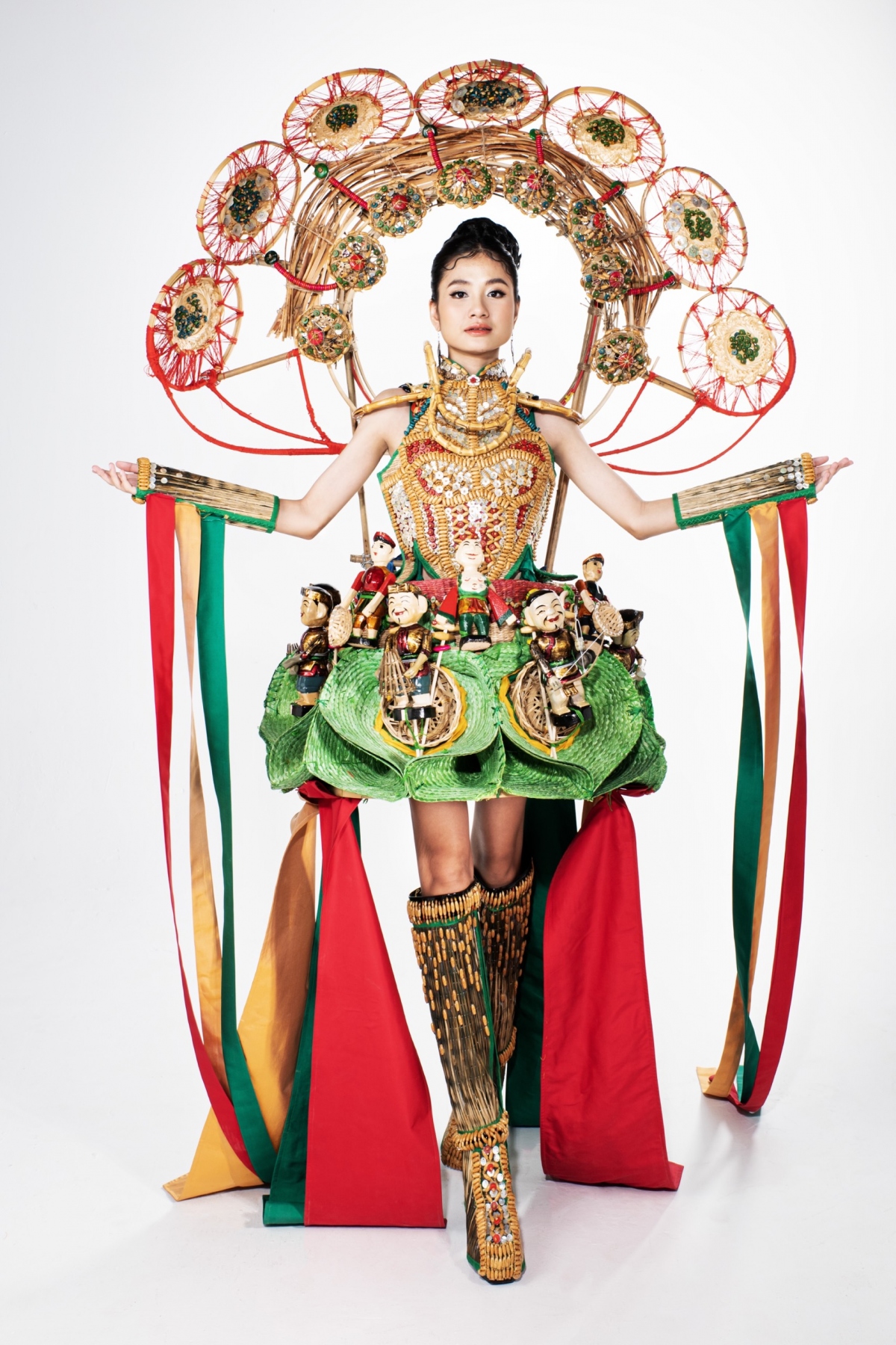 nguyen thanh ha lot top 10 hoa hau moi truong the gioi 2023 hinh anh 2