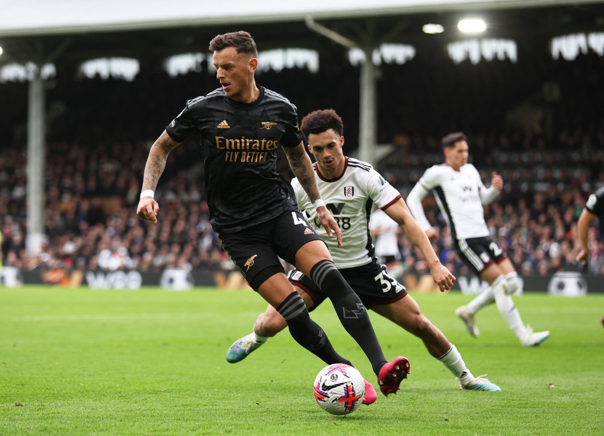 trossard lap ky luc ngoai hang anh, arsenal thang de fulham hinh anh 12