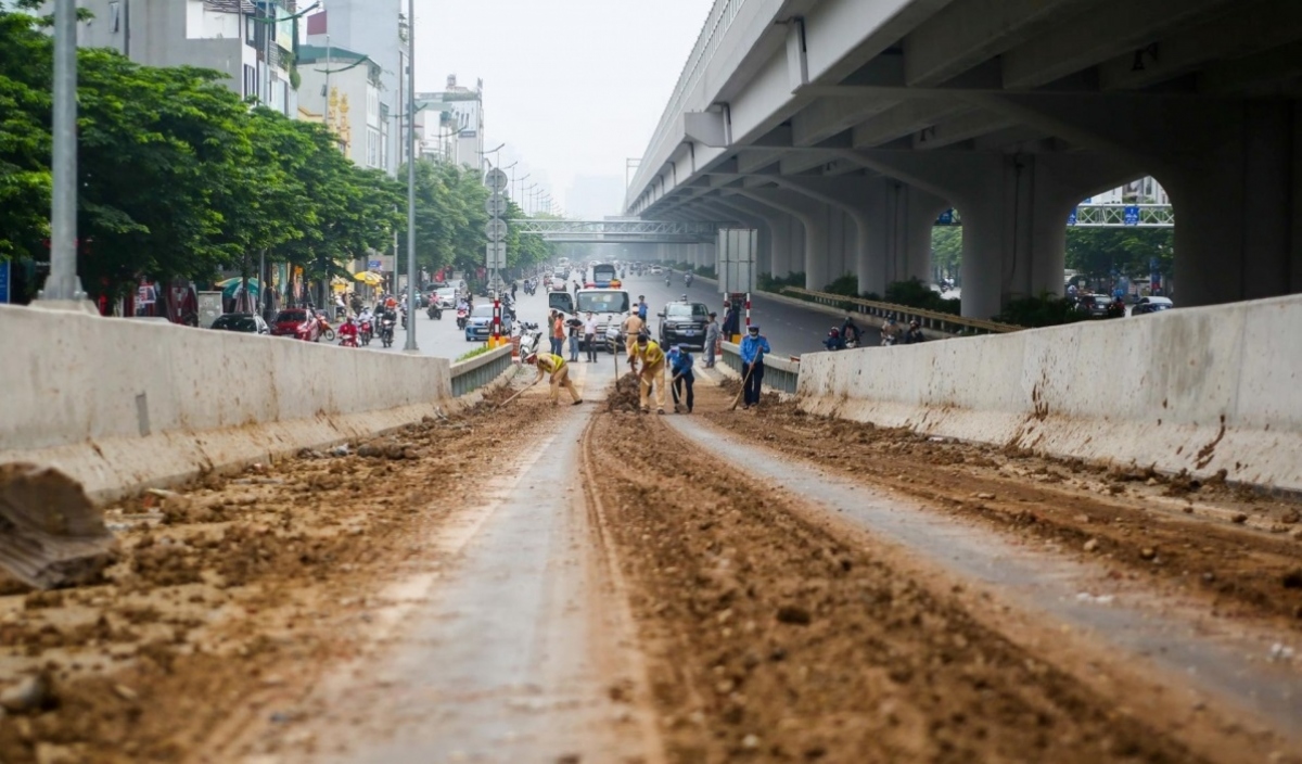 hà nội xử lý các phương tiện làm rơi vãi gây ô nhiễm môi trường hình ảnh 1 ha noi xu ly cac phuong tien lam roi vai gay o nhiem moi truong hinh anh 1