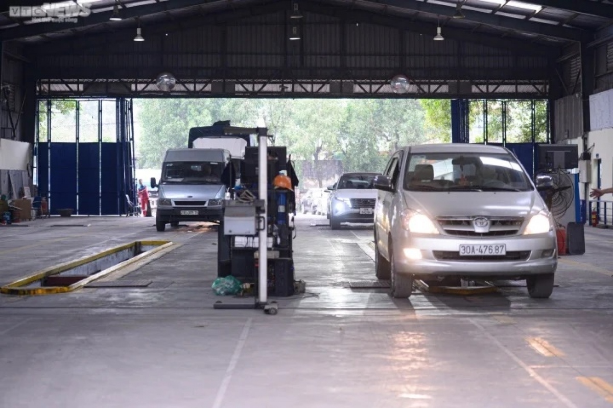hà nội và tp.hcm hiện có 18 trung tâm đăng kiểm hoạt động hình ảnh 1 ha noi va tp.hcm hien co 18 trung tam dang kiem hoat dong hinh anh 1