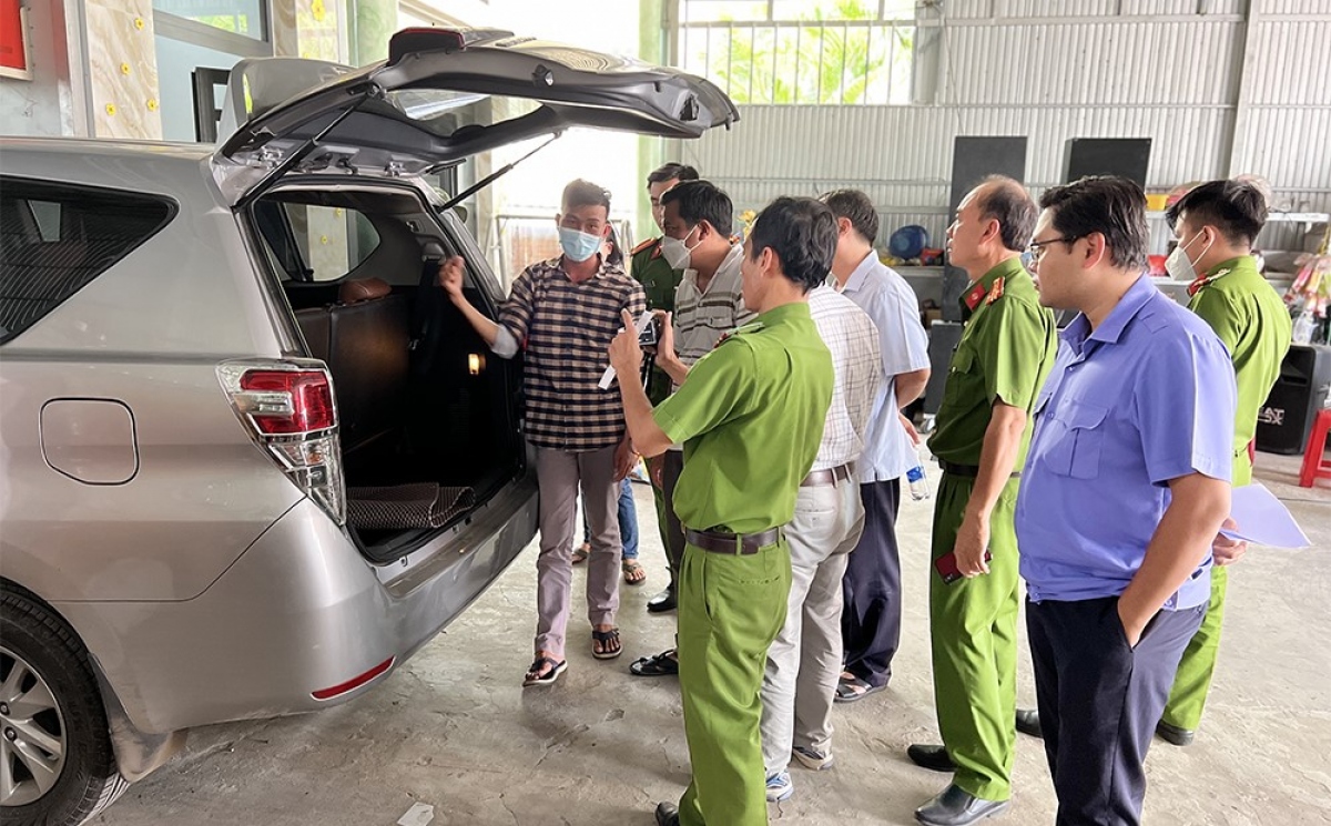 cong an ngan kip thoi vu van chuyen gan 19 kg ma tuy tu campuchia ve hinh anh 1