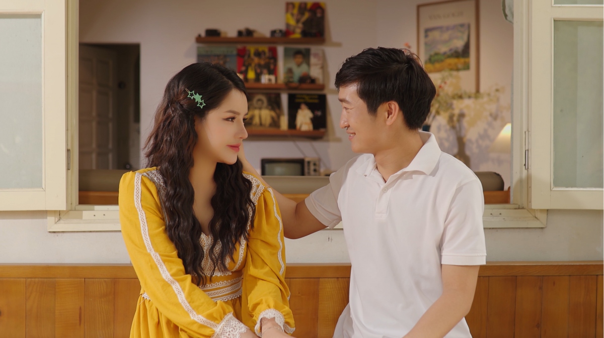 A quan than tuong bolero to ngoc ha ra mv nhac tre kep toc mau xanh hinh anh 2