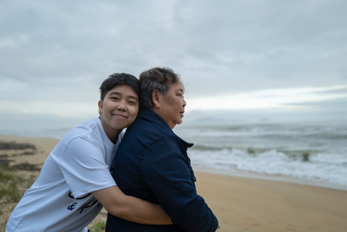 thu minh, Dong nhi, minh hang xuc dong khi hat ve me nhan dip 8 3 hinh anh 4
