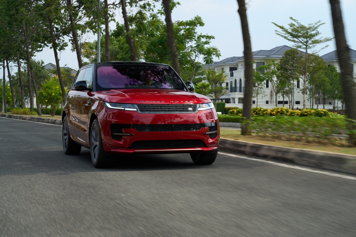 range rover sport moi chot gia tu hon 7,3 ty dong hinh anh 5