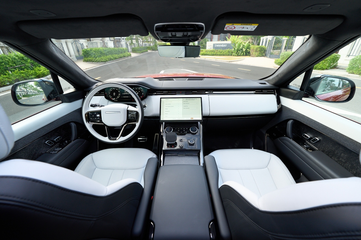 range rover sport moi chot gia tu hon 7,3 ty dong hinh anh 3