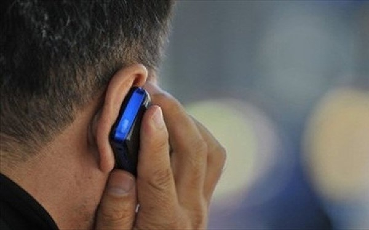 hang loat phu huynh ha noi bi goi dien lua dao con bi tai nan hinh anh 1