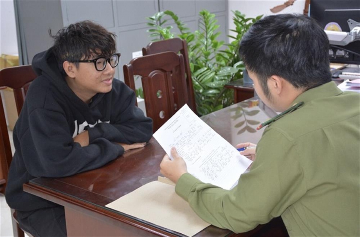 chiem quyen su dung tai khoan facebook, zalo roi lua dao hang ty dong hinh anh 2