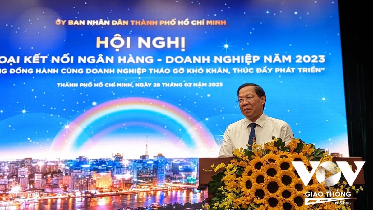 von cho doanh nghiep Dang ton tai su bat binh dang vo ly giua dn va ngan hang hinh anh 2