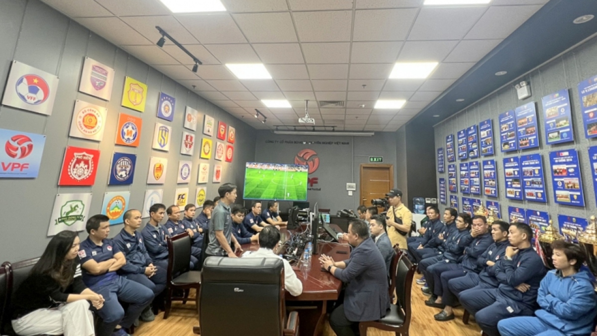 lãnh đạo vff yêu cầu các trọng tài phải nâng cao trình độ hình ảnh 1 lanh dao vff yeu cau cac trong tai phai nang cao trinh do hinh anh 1