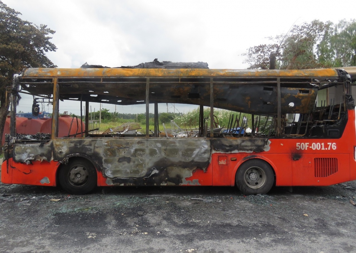 bat giu doi tuong nghi lam chay xe bus, gay thiet hai khoang 1,8 ty dong hinh anh 3