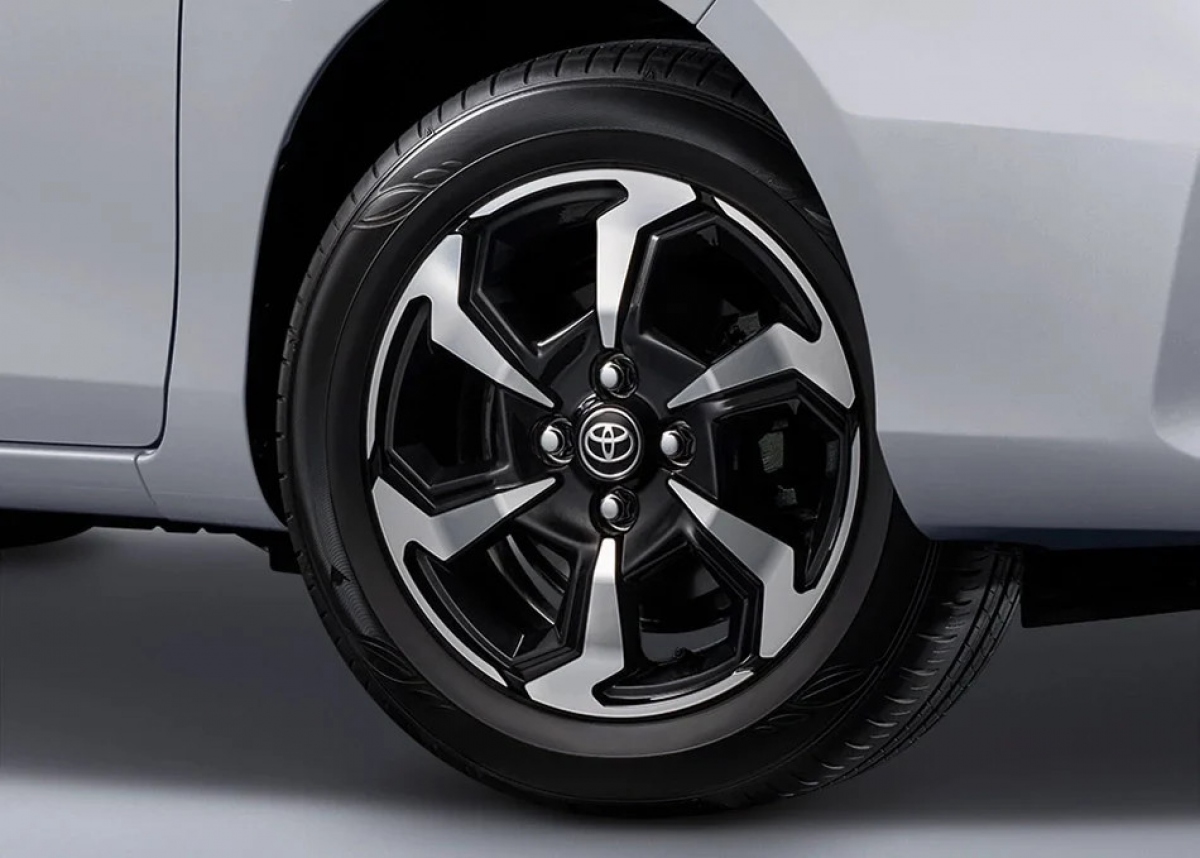 Anh chi tiet toyota yaris 2023 thiet ke ham ho khac la hinh anh 10