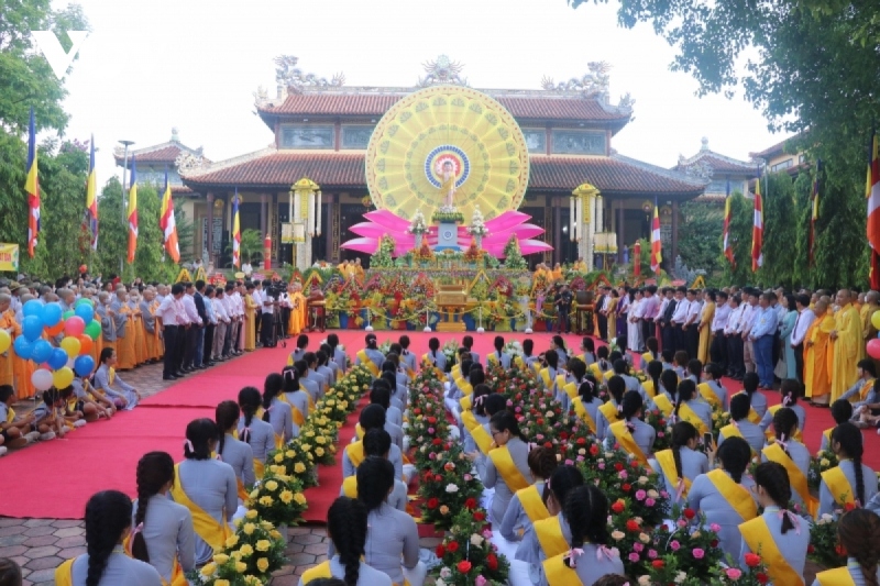Đại Lễ Phật đản tại thành phố Huế. 