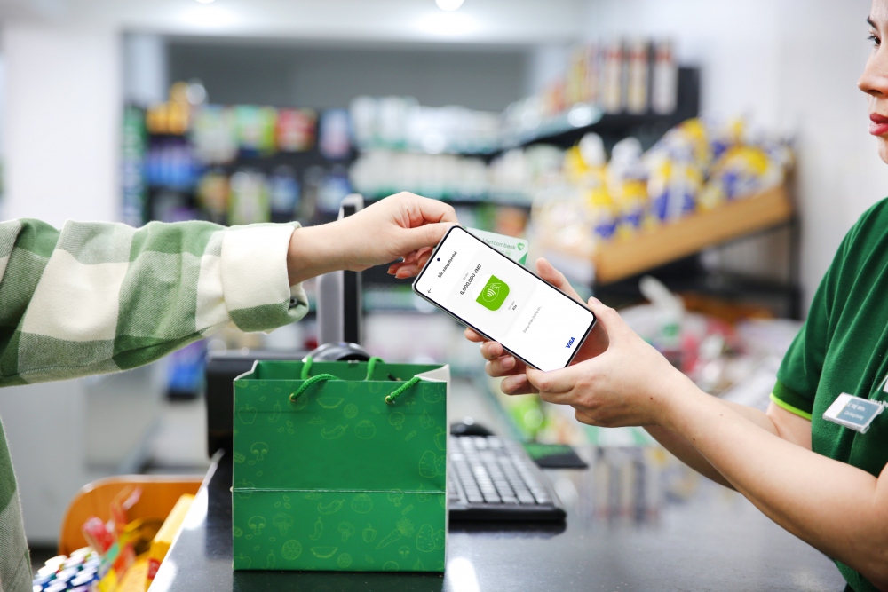 VCB Tap to Phone ứng dụng công nghệ tiên tiến, tích hợp đa dạng tính năng.