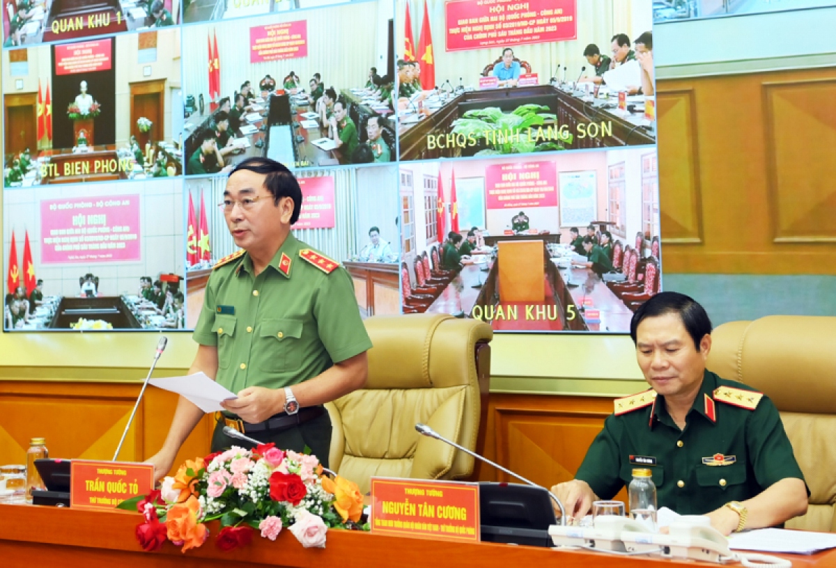 Thứ trưởng Bộ Công an Trần Quốc Tỏ phát biểu tại hội nghị.