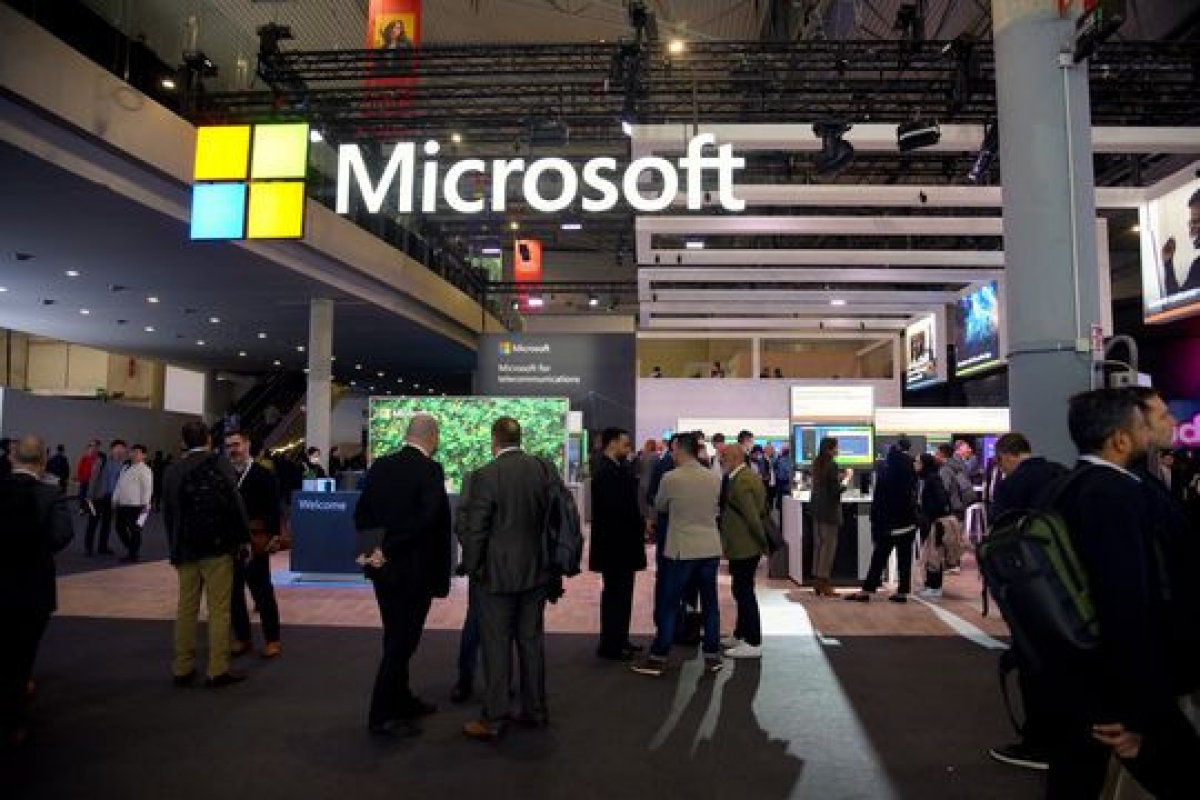Microsoft bị tố cản trở cạnh tranh khi tích hợp Teams vào Office.
