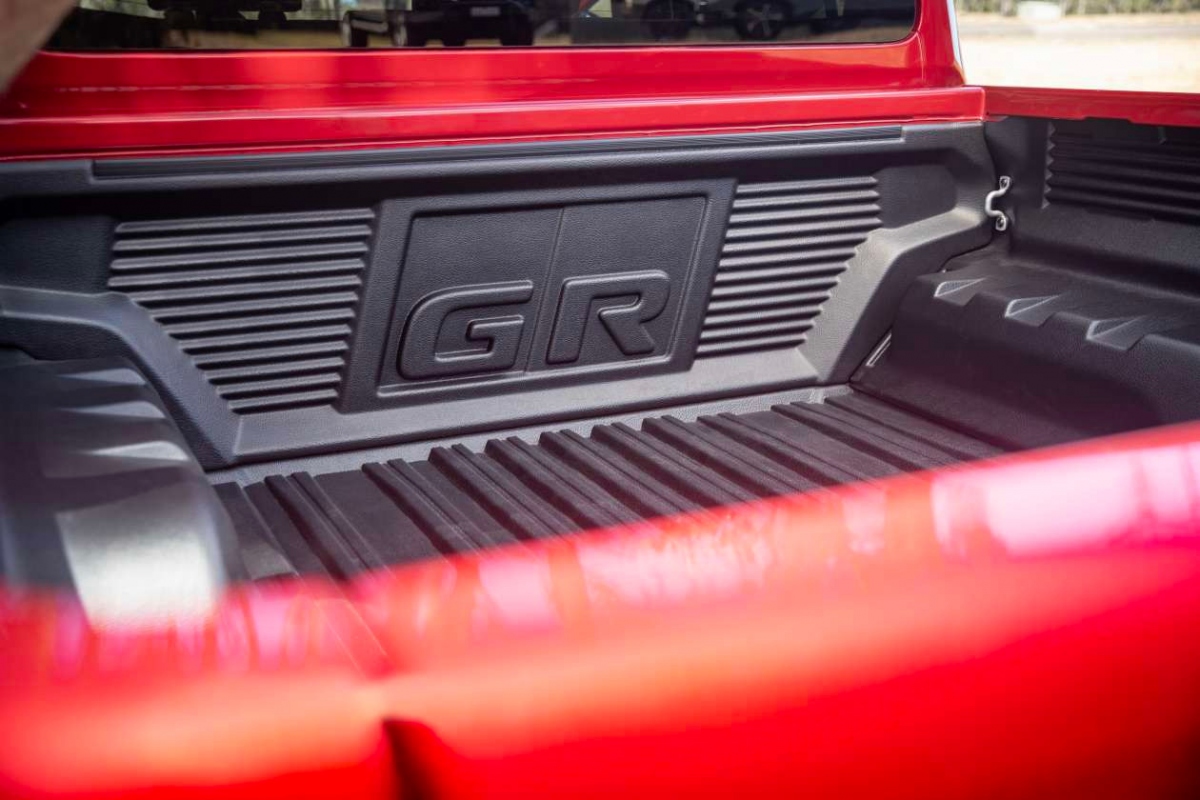 Toyota Hilux GR Sport tại thị trường Úc