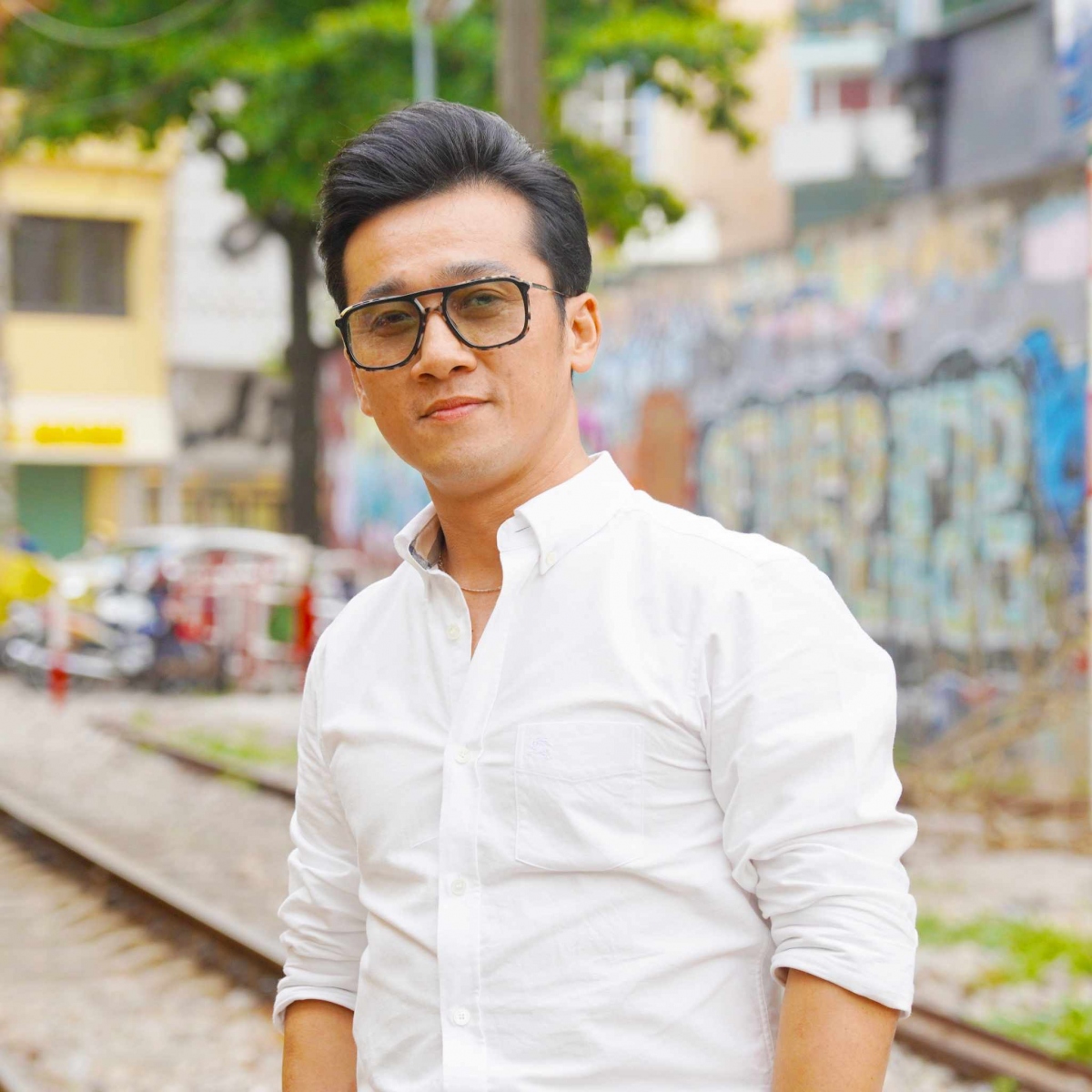 Nam ca sĩ Quang Hào