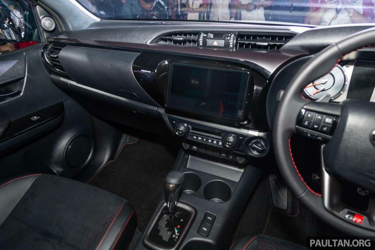 Toyota Hilux GR Sport tại thị trường Malaysia