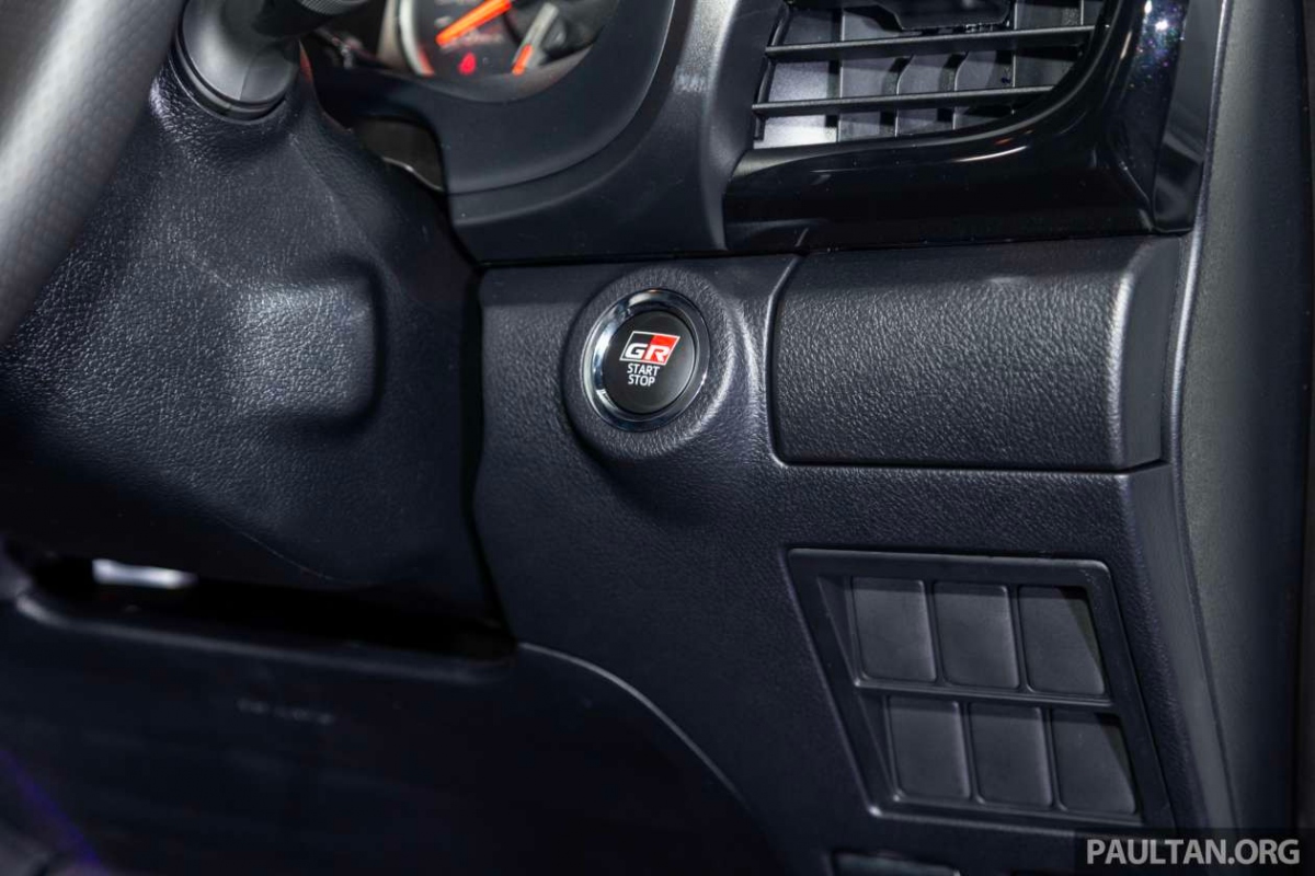 Toyota Hilux GR Sport tại thị trường Malaysia