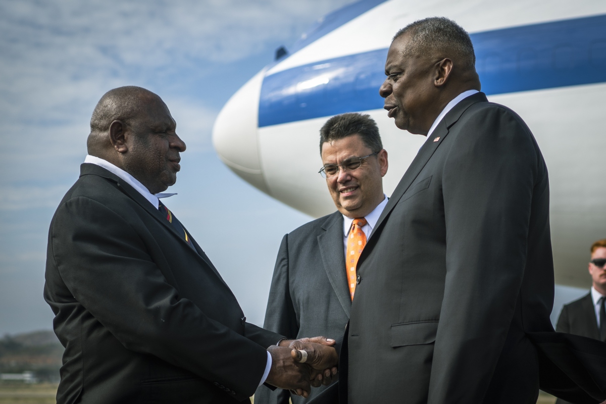 Bộ trưởng Quốc phòng Mỹ Lloyd Austin thăm Papua New Guinea. Ảnh: Bộ Quốc phòng Mỹ