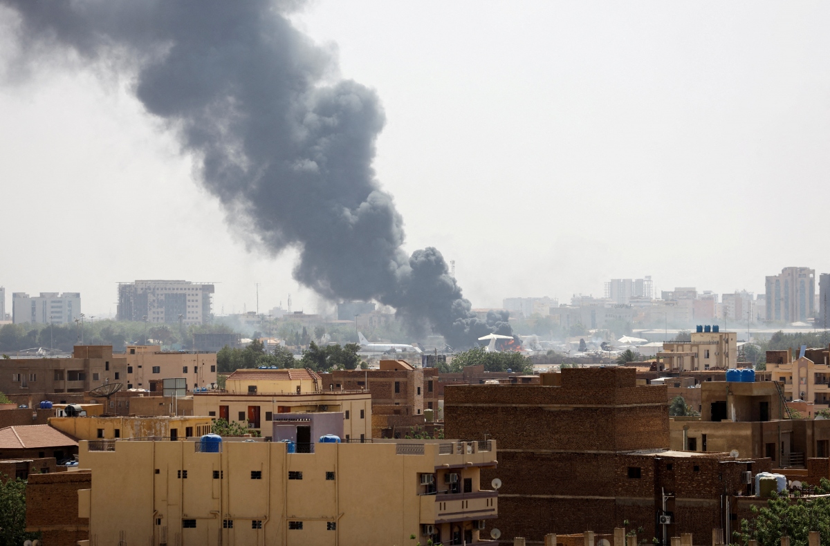 Xung đột tiếp tục leo thang nguy hiểm ở Sudan. Ảnh: Reuters