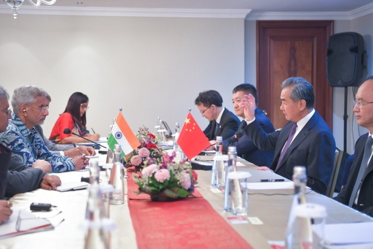 Cuộc gặp giữa Ngoại trưởng Ấn Độ Subrahmanyam Jaishankar và Chủ nhiệm Văn phòng Ủy ban Công tác Đối ngoại Trung ương Đảng Cộng sản Trung Quốc Vương Nghị, ngày 14/7 tại Jakarta, Indonesia. (Nguồn: cgtn)
