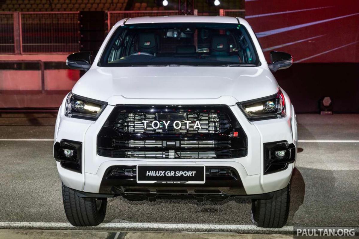 Toyota Hilux GR Sport tại thị trường Malaysia