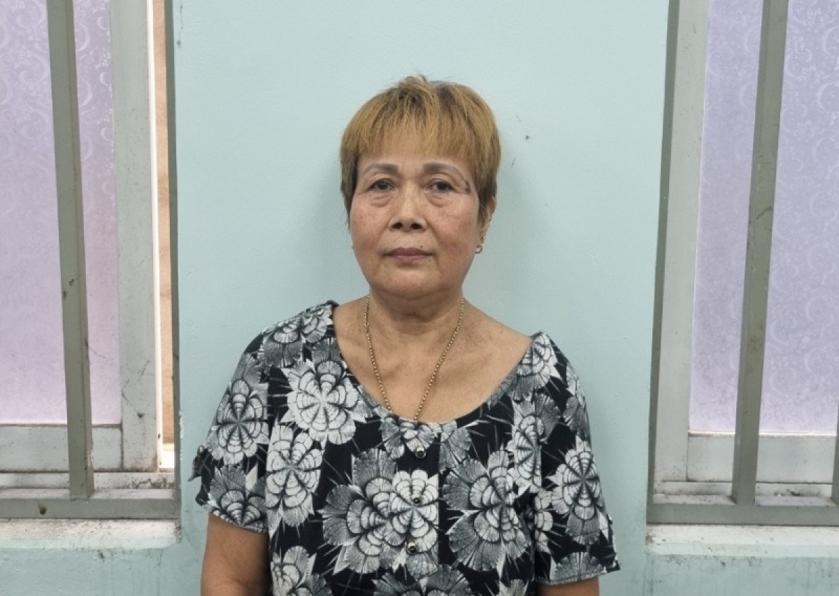 Đối tượng Phạm Thị Bích Oanh tại cơ quan Công an. (Ảnh: Công an Thành phố Hải Phòng)