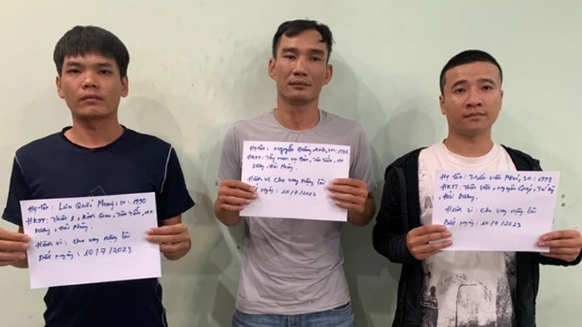 3 đối tượng cho vay nặng lãi bị Công an tỉnh Bình Dương tạm giữ (ảnh: CA cung cấp)