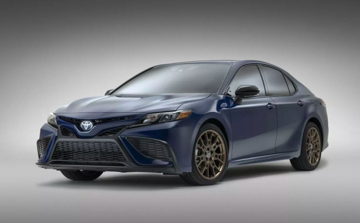 Toyota Camry 2024 sẽ có giá cao hơn phiên bản 2023