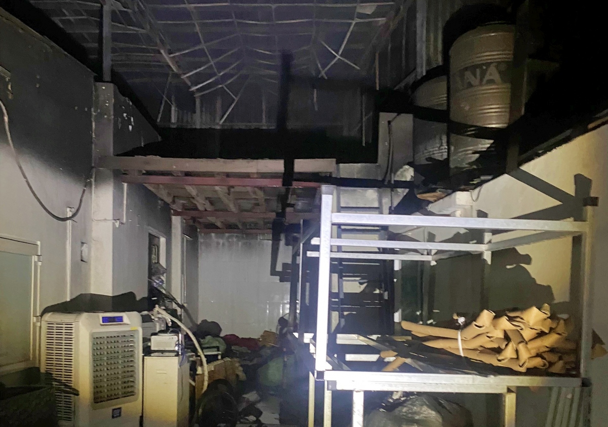 Nơi xảy cháy tại xưởng may của Công ty TNHH TM và sản xuất Duy Nguyễn, có diện tích nhà xưởng khoảng 200m2.