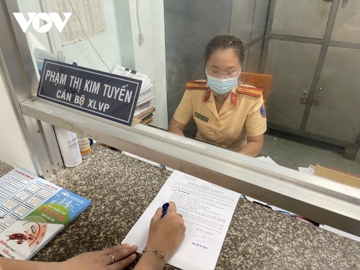 Theo Thông tư 24/2023/TT-BCA, chính thức được đăng ký xe tại nơi tạm trú từ ngày 15/8/2023.