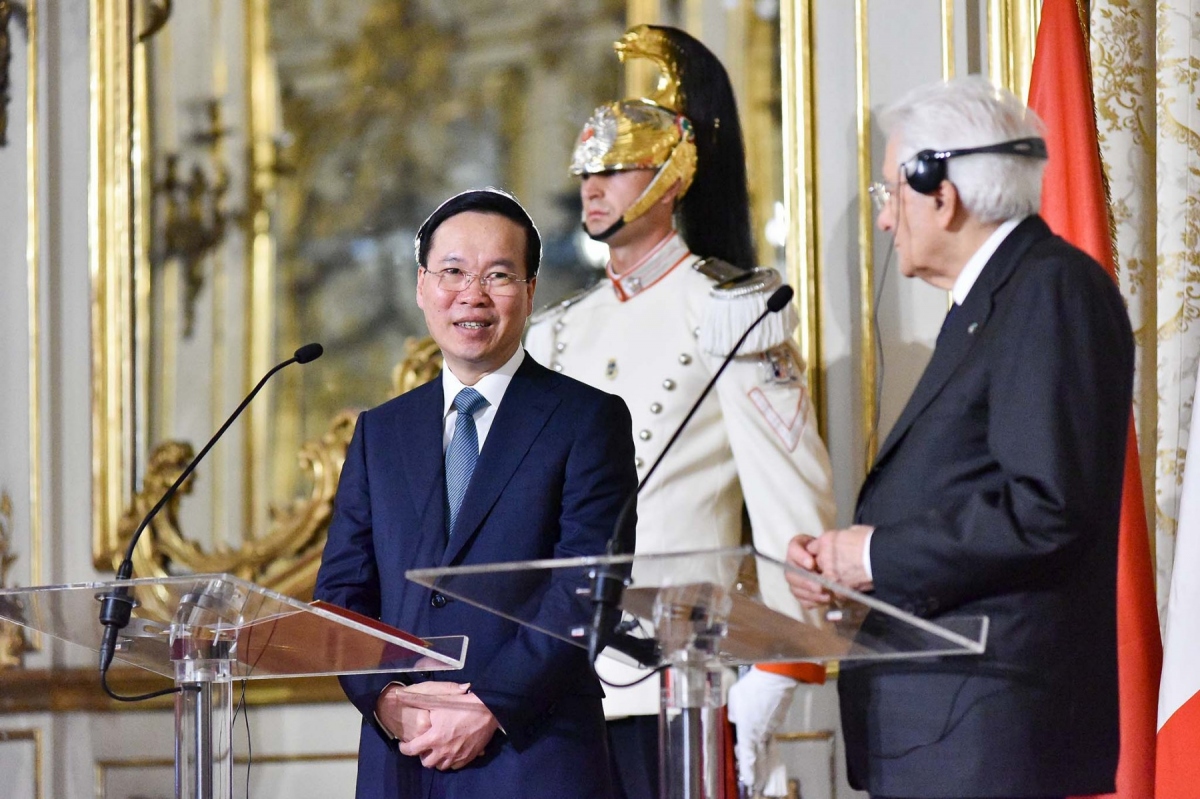 Tổng thống Italy nhất trí với đề nghị của phía Việt Nam về việc hai bên tiếp tục triển khai hiệu quả Hiệp định Thương mại tự do Việt Nam – EU (EVFTA); ủng hộ Ủy ban châu Âu (EC) sớm gỡ bỏ thẻ vàng IUU đối với thủy sản xuất khẩu của Việt Nam nhằm đẩy mạnh hợp tác kinh tế - thương mại và đóng góp cho phục hồi kinh tế. Đặc biệt, trong chuyến thăm, hai bên đã ra Tuyên bố chung về Tăng cường quan hệ đối tác chiến lược Việt Nam - Italy.