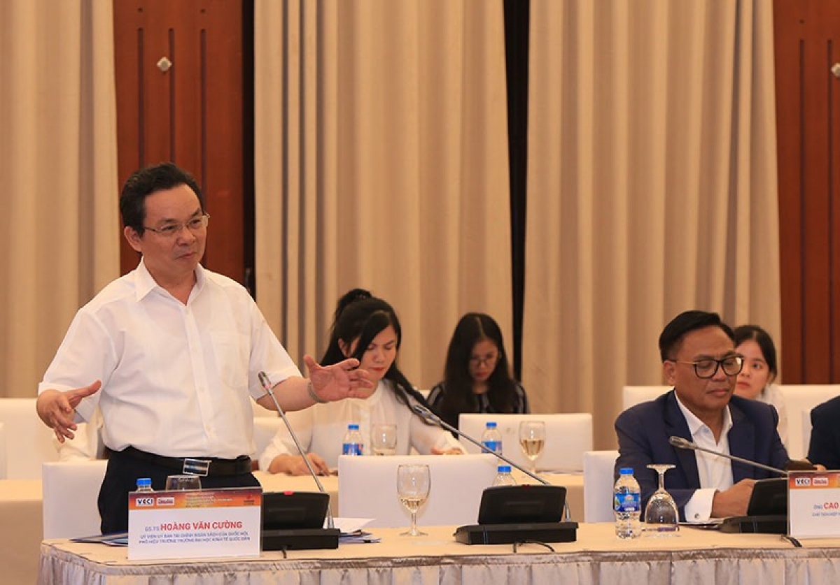 GS.TS Hoàng Văn Cường - Uỷ viên Uỷ ban Tài chính Ngân sách của Quốc hội, Phó Hiệu trưởng trường Đại học Kinh tế quốc dân