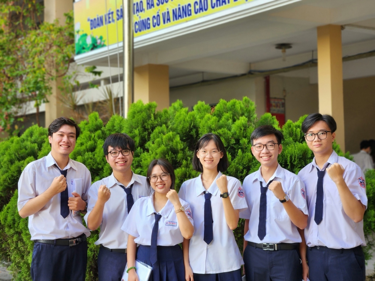 Các trường tuyển sinh bằng khối A, A1, C dự báo điểm chuẩn giảm từ 0,25. -1 điểm.