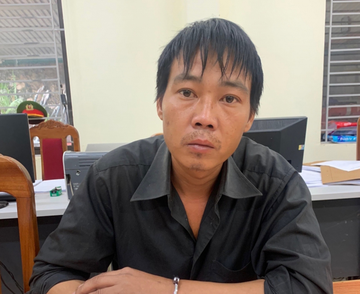 Tòng Văn Hiền tại cơ quan Công an