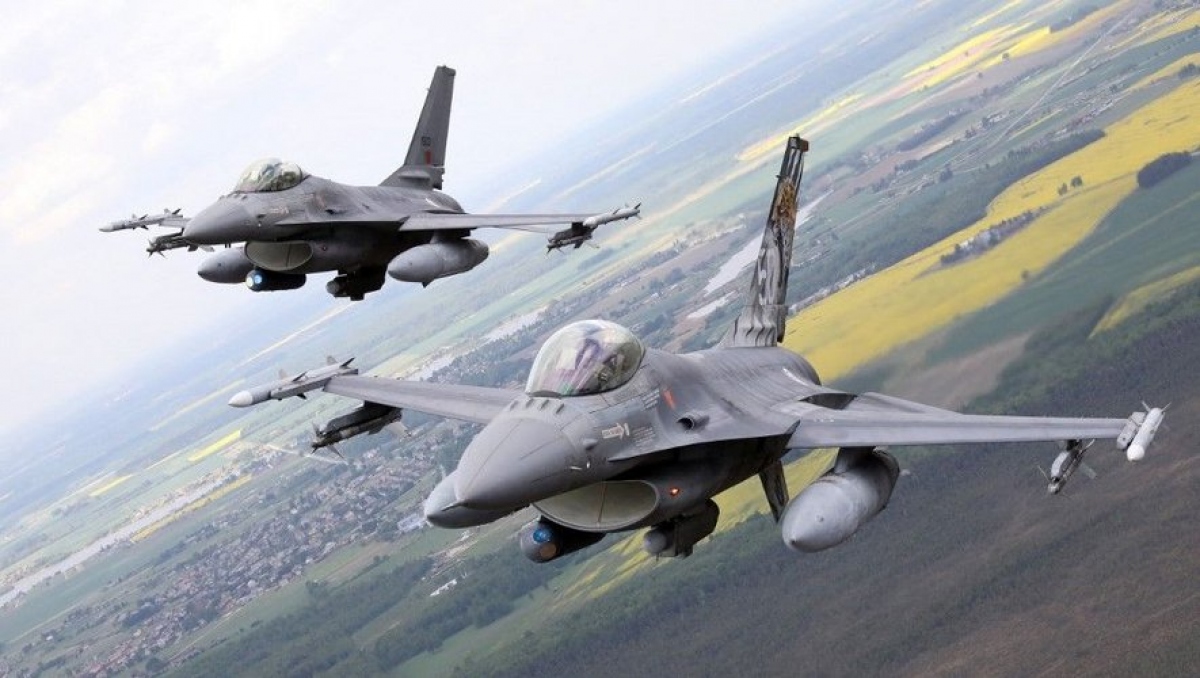 Ukraine hiện đang rất cần các tiêm kích F-16 (Ảnh: AFP).