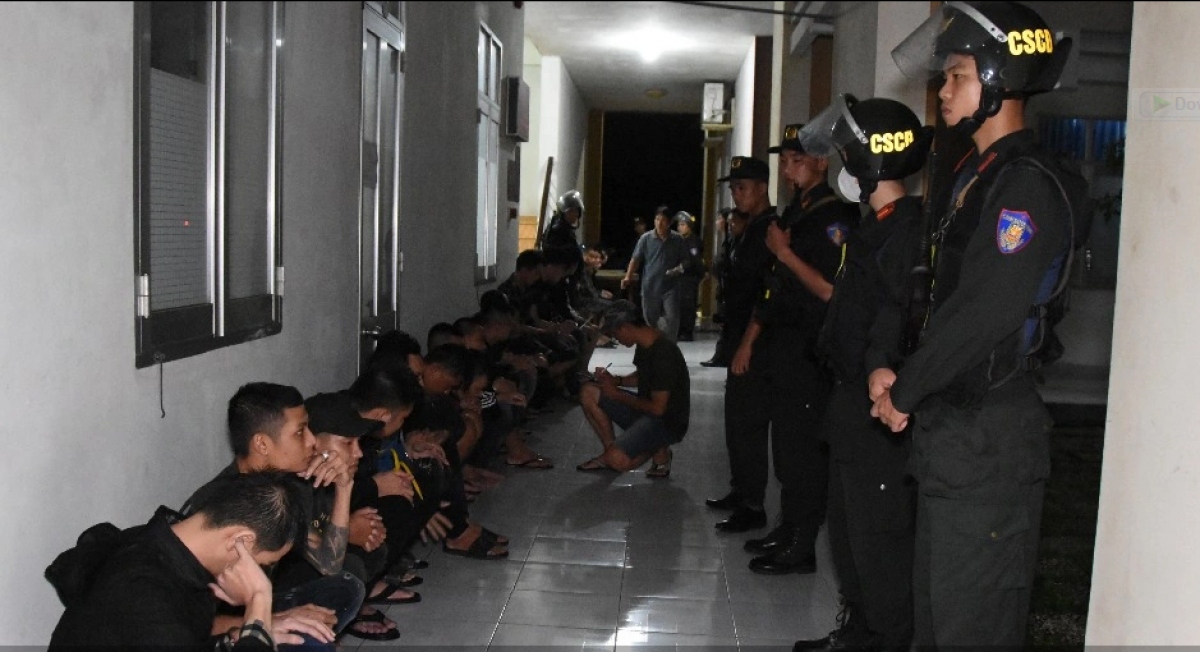 Những người liên quan tại cơ quan công an