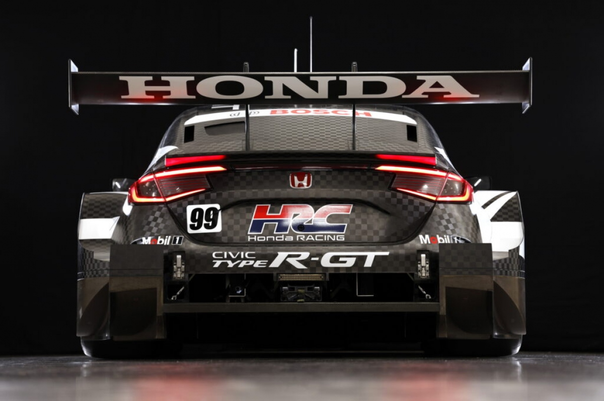 https_www.carscoops.com_wp-content_uploads_2023_07_honda-civic-type-r-gt-5-1024x680.jpg