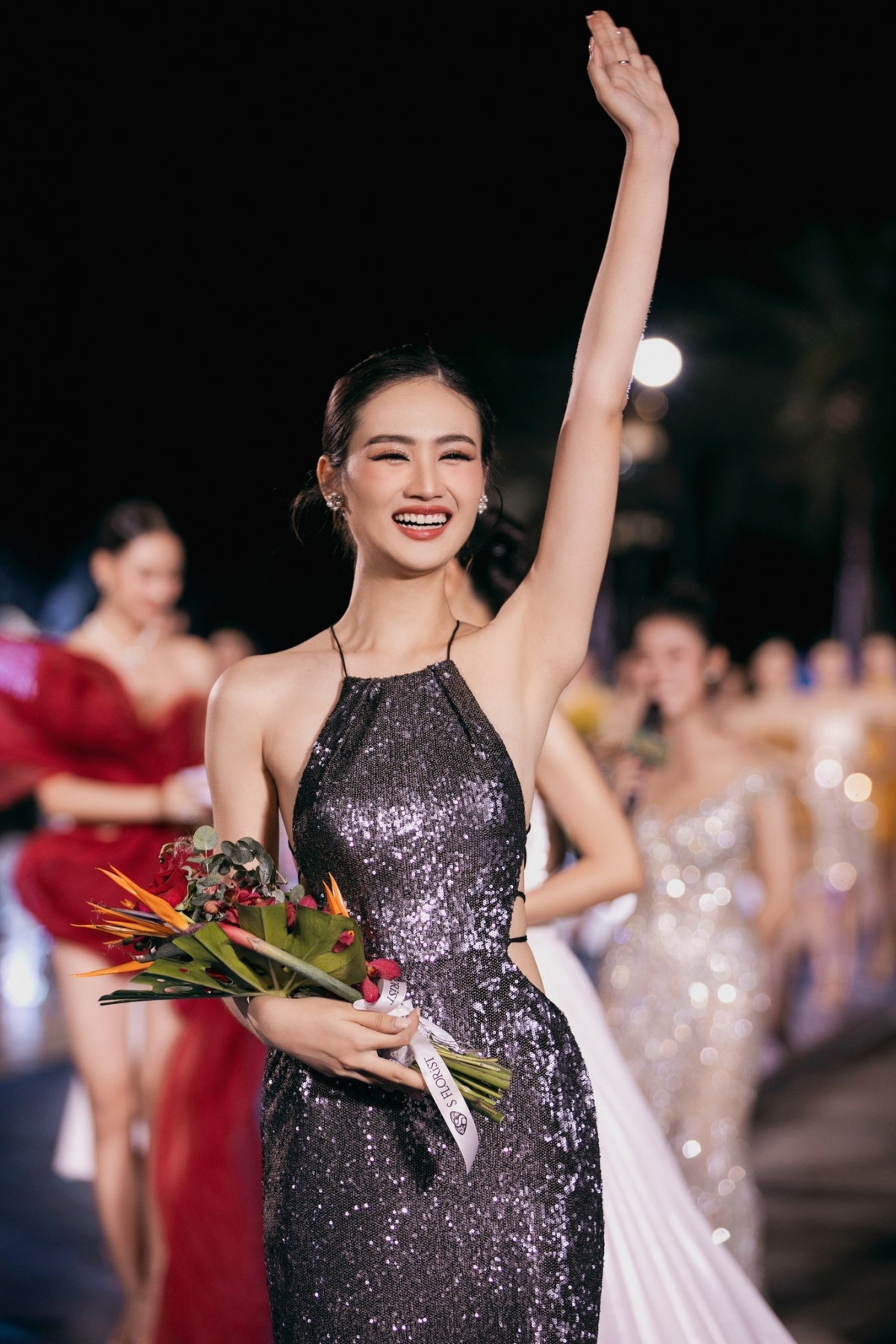 Ý Nhi chiến thắng "Người đẹp thời trang"